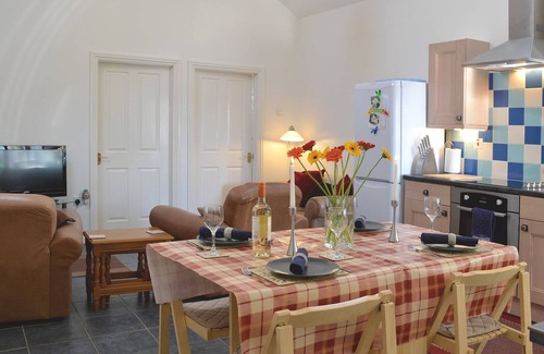 Carmarthen Cabaña | 2 habitaciones alojamiento en Wauntwr, Trelech