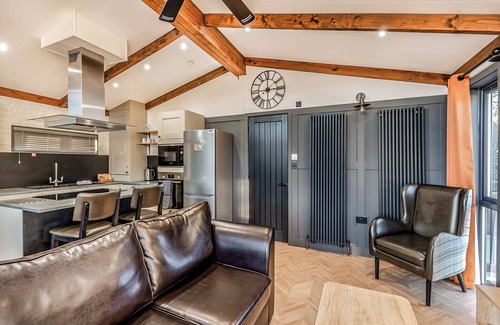 Saintbury Chalet De Esquí | Alojamiento de 2 habitaciones en Snitterfield, Stratford Upon Avon