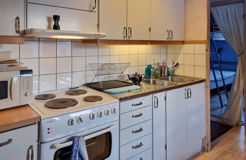 Svenstakan Casa | Alojamiento de 2 habitaciones en Färgelanda