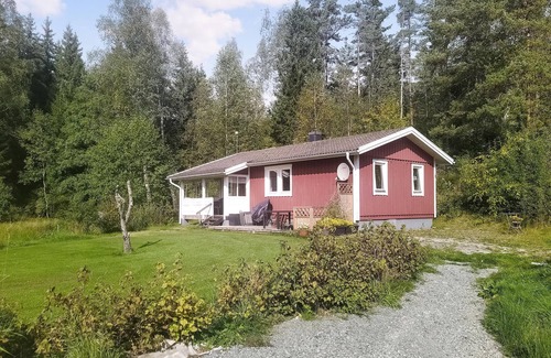 Svenstakan Casa | Alojamiento de 2 habitaciones en Färgelanda