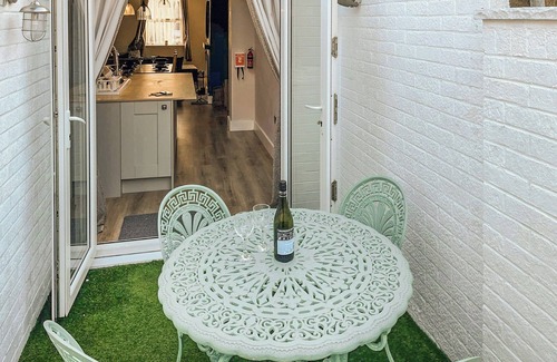 Beverley Cabaña | 2 bedroom accommodation in Beverley