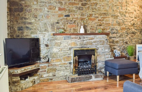 Carmarthen Cabaña | 2 bedroom accommodation in Kilgetty