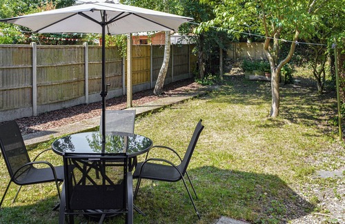 Lincoln Cabaña | 2 bedroom accommodation in Lincoln