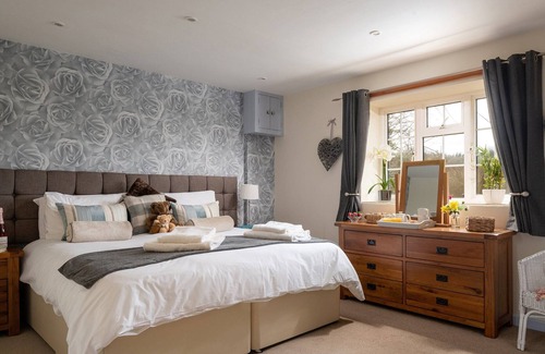 Llanrwst Cabaña | 2 habitaciones alojamiento en Maenan, cerca de Llanrwst