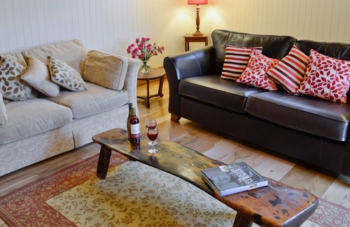 Penycae Cabaña | 2 bedroom accommodation in Penycae, near Wrexham