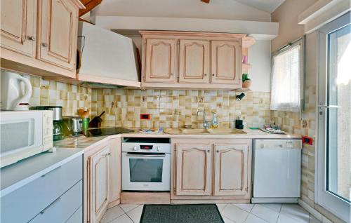 Chateaurenard Casa | 2 Bedroom Amazing Home In Châteaurenard