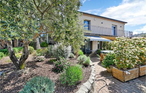 Chateaurenard Casa | 2 Bedroom Amazing Home In Châteaurenard
