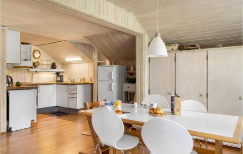 Bog By Casa | 2 Bedroom Amazing Home In Bogø By