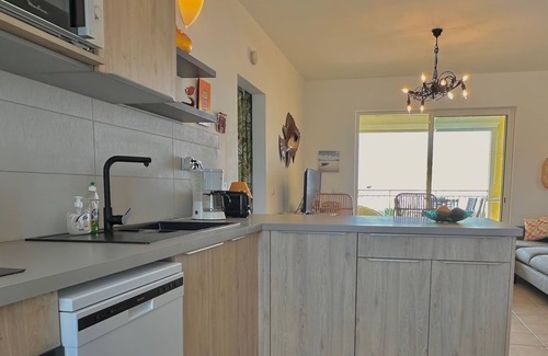 Saint-Francois Apartamento | Recientes apartamento 2 habitaciones, capacidad para 6, vistas al mar y acceso a 50m