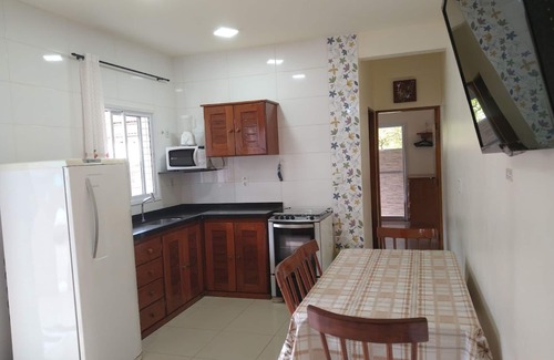 Ipiranga Apartamento | Apartamento de 2 dormitorios, amueblado con piscina, patio y barbacoa