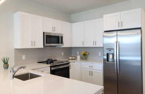 Rochelle Park Apartamento | 2-bedroom apartment in superb Rochelle Park with fitness room, WiFi