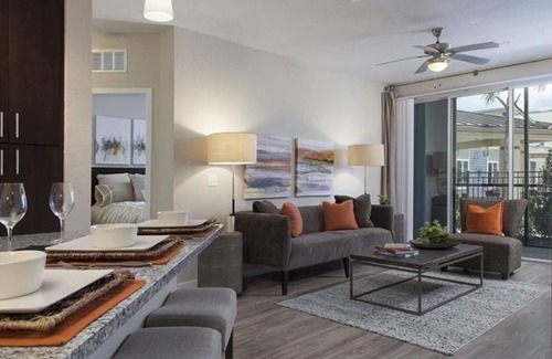 Lake Hart Apartamento | 2 Bedroom Apartment 419553 by Houzlet