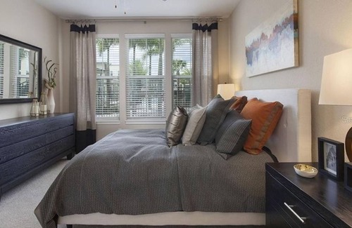 Lake Hart Apartamento | 2 Bedroom Apartment 419553 by Houzlet