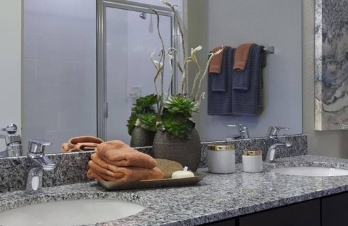 Lake Hart Apartamento | 2 Bedroom Apartment 419553 by Houzlet