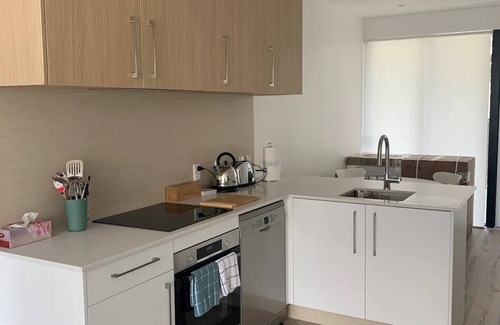 Orewa Apartamento | 2 Bedroom Apartment, Close to Beach, Ground Floor