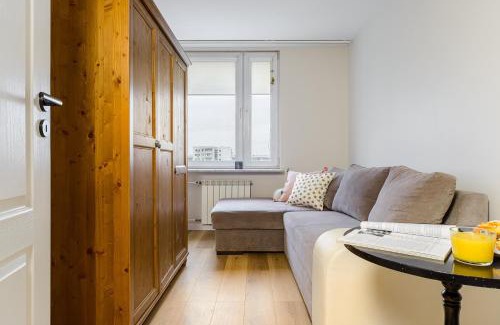 Ursynow Apartamento | 2 bedroom Apartment close to Metro Imielin