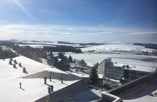 Besse-et-Saint-Anastaise Apartamento | 2-bedroom apartment with piste view 5 minutes from center