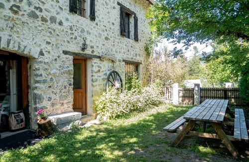 Forest-Saint-Julien Apartamento | 2 bedroom apartment in chabottes