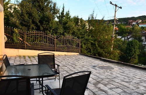 Pristina Casa | 2- bedroom apartment in fabulous Prishtina with Air conditioner, WiFi, Kitchen