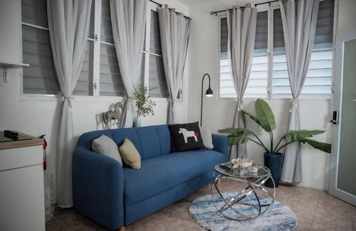 Catano Apartamento | 2 bedroom apartment in fun Catano with AC, Walk to Bars, Ferry to Old San Juan