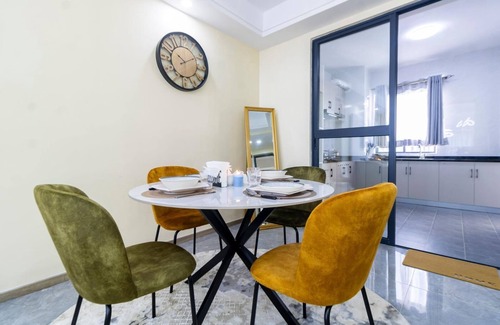 Kilimani Casa | 2-bedroom apartment in fabulous Nairobi Himalaya Heights with fitness room, WiFi