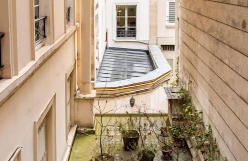Quartier du Faubourg-Montmartre Apartamento | 2 Bedroom Apartment in Paris