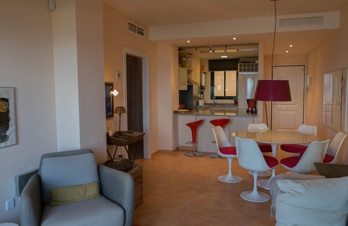 Begur Apartamento | 2 bedroom apartment in Sa Punta, Begur- Sea views, terrace, pool and access to the beach (Ref:H29)