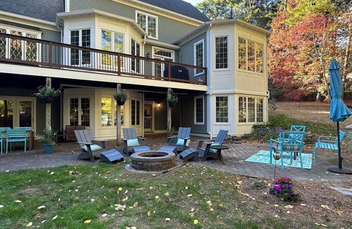 Woodville Apartamento | 2-bedroom apartment in welcoming Hopkinton with Full Kitchen, Laundry, Patio