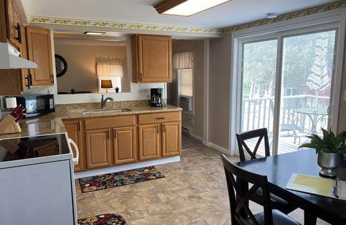 Clayton Apartamento | 2-bedroom apartment just a short walk from the Saint Lawrence River.
