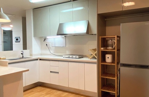 Bundang-gu Apartamento | 2 bedroom apartment in West Pangyo. Great for long stays