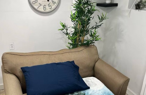 Hillside Apartamento | 2-bedroom apartment near AirPort