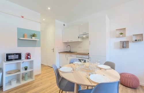 Roubaix Apartamento | 2 bedroom apartment near tram, CHR + parking