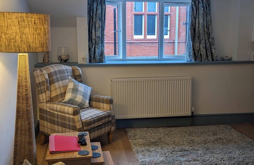 Rhyd-y-clafdy Apartamento | 2 bedroom apartment, over wool and craft shop. Close to the marina in Pwllheli.