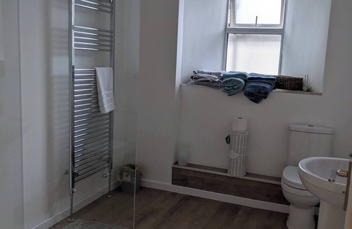 Rhyd-y-clafdy Apartamento | 2 bedroom apartment, over wool and craft shop. Close to the marina in Pwllheli.