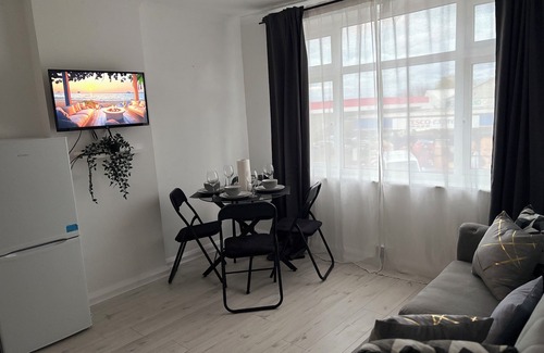 Ashburton Apartamento | 2Bedroom Apt for Professionals | Quiet & Spac…