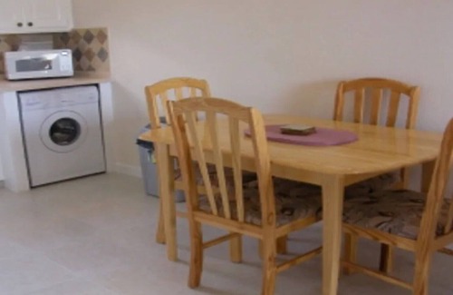 Silver Sands Apartamento | 2 BEDROOM APARTMENT Plover Court Apartments