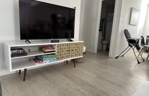 Brownsville Apartamento | 2-bedroom apartment just 4 minutes drive to Gladys Porter Zoo