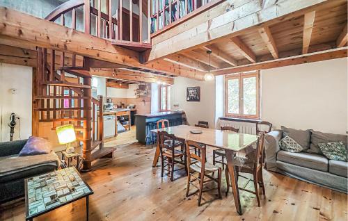 Les Cabannes Casa | 2 Bedroom Awesome Home In Les Cabannes