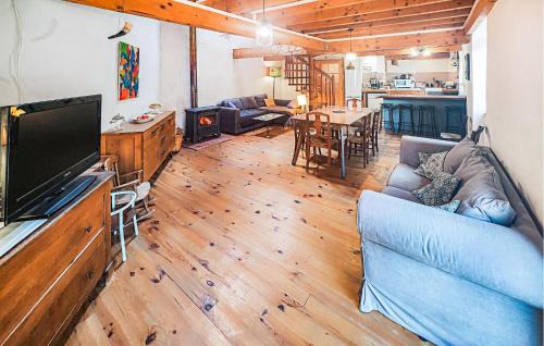 Les Cabannes Casa | 2 Bedroom Awesome Home In Les Cabannes