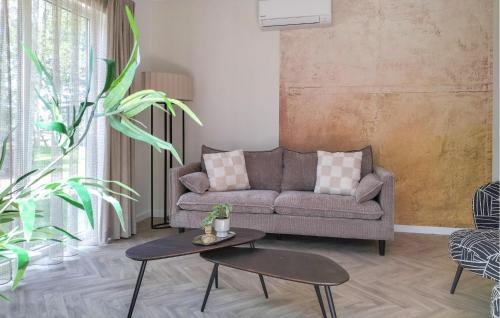 Oosterwolde Casa | 2 Bedroom Awesome Home In Oosterwolde