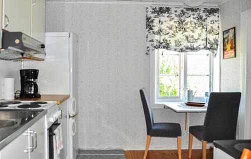 Kristinehamn Casa | 2 Bedroom Awesome Home In Kristinehamn