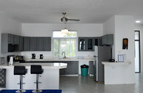 Whitehouse Villa | Propiedad de 2 dormitorios frente al mar en Westmoreland