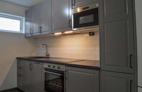 Skarholmen Apartamento | 2 Bedroom Beautiful Apartment In Skärholmen