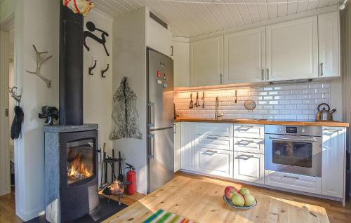 Fjallbacka Casa | 2 Bedroom Beautiful Home In Fjällbacka