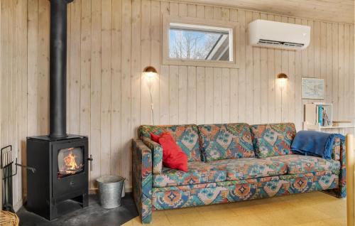 Bog By Casa | 2 Bedroom Beautiful Home In Bogø By