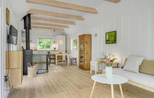 Strøby Ladeplads Casa | 2 Bedroom Beautiful Home In Strøby