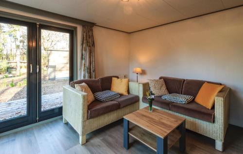 Knikkerdorp Casa | 2 Bedroom Beautiful Home In Well