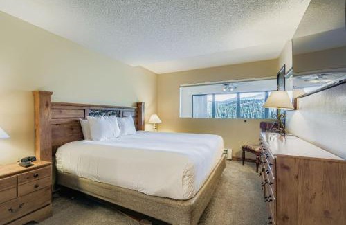 Peak 9 Casa | 2 Bedroom Beaver Run Condo, Ski-in Ski-out, Dog Friendly, On Peak 9