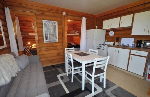 West Central Saskatchewan Cabina | Cabaña de 2 dormitorios en Delaronde Resort - Cabaña # 4