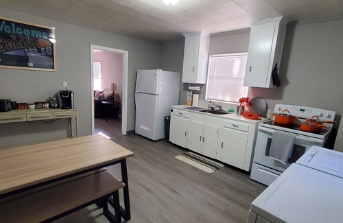 Brunswick Casa | 2 bedroom Coastal bungalow minutes from St Simons